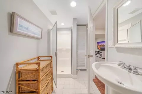 705 Park Pl, Springfield, NJ 07081 photo 25