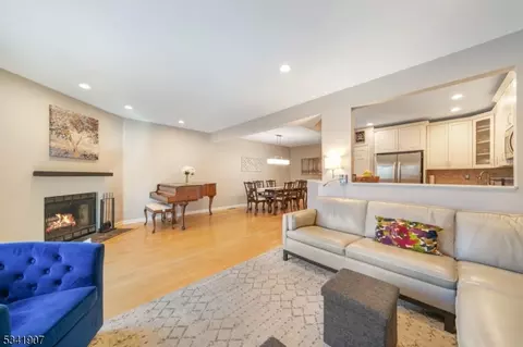 705 Park Pl, Springfield, NJ 07081