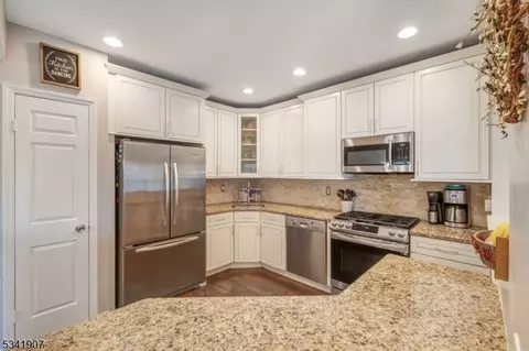 705 Park Pl, Springfield, NJ 07081 photo 12