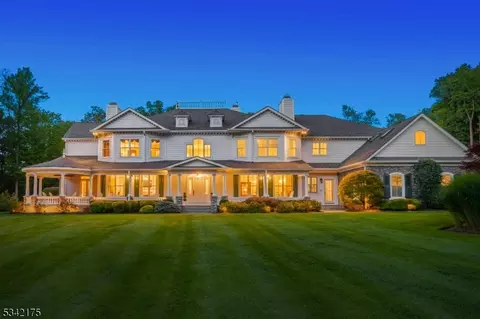 9 Roconan Dr, Mendham Twp, NJ 07945
