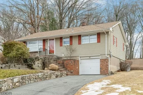 74 Taylortown Rd, Montville, NJ 07045