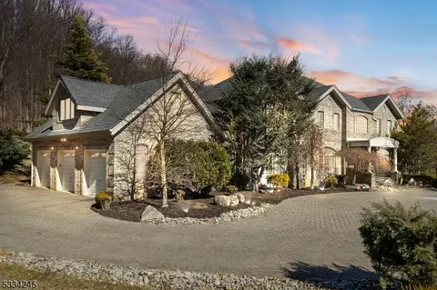 2161 Washington Valley Rd, Martinsville, NJ 08836