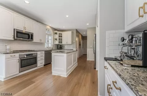 4 Devonald Dr, Asbury, NJ 08802 photo 13
