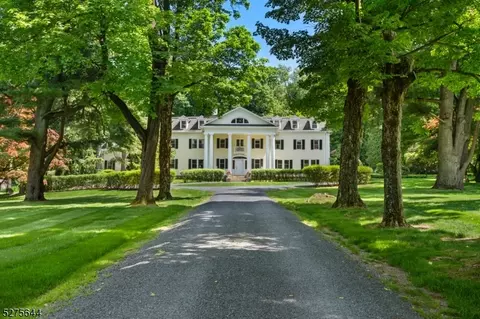 40 Mountain Top Rd, Bernardsville, NJ 07924