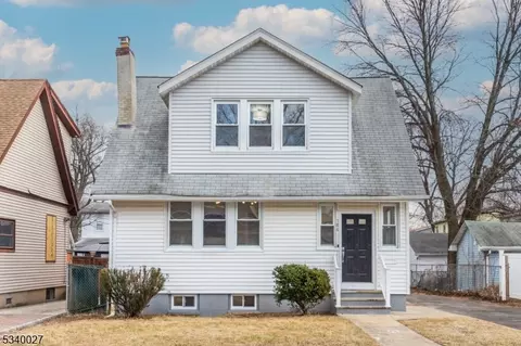 184 Oak St, East Orange, NJ 07018