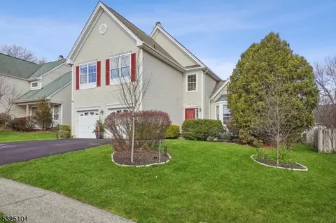 12 Plantation Rd, Readington Twp, NJ 08889