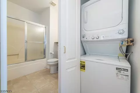 413 Brittany Dr, Wayne, NJ 07470 photo 12