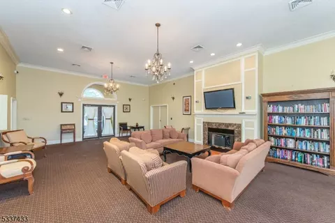 413 Brittany Dr, Wayne, NJ 07470 photo 15