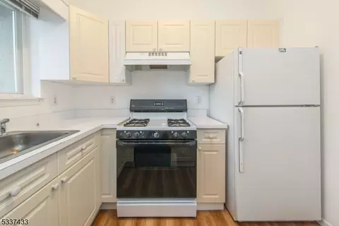 413 Brittany Dr, Wayne, NJ 07470 photo 3