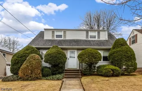 32 Rossen Pl, Bloomfield, NJ 07003