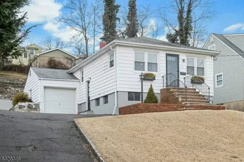 6 Huntley Rd, Summit, NJ 07901