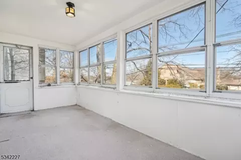 416 Valley View Ave, Paramus, NJ 07652 photo 12