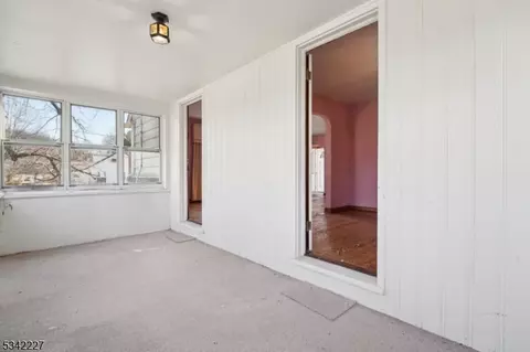 416 Valley View Ave, Paramus, NJ 07652 photo 10
