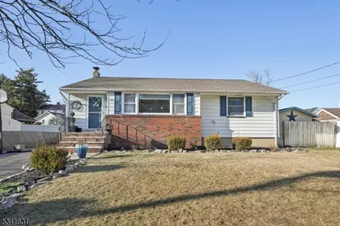 215 Beech Ave, Pompton Lakes, NJ 07442