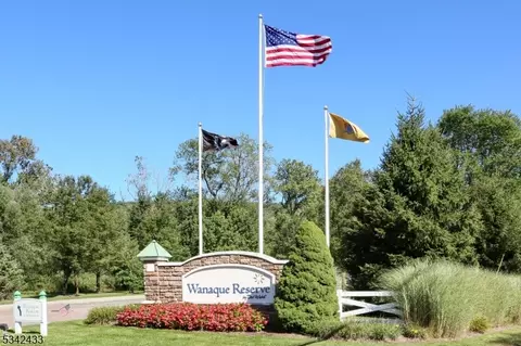 6303 Warrens Way #303, Wanaque, NJ 07465
