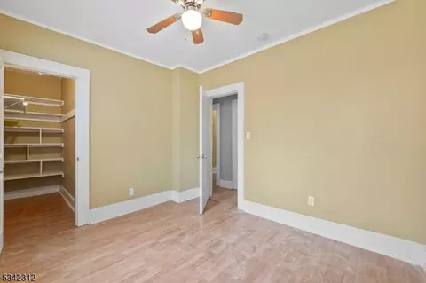 21 Edwin Pl, Newark, NJ 07112 photo 10