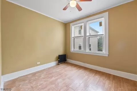 21 Edwin Pl, Newark, NJ 07112 photo 11