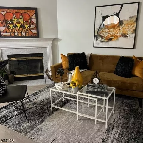 20 Seton Hall Dr, Newark, NJ 07103