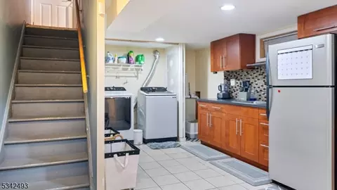 85 Warwick Rd, Hillside, NJ 07205 photo 14