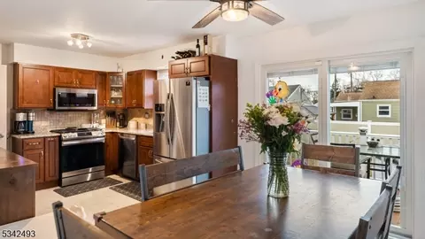 85 Warwick Rd, Hillside, NJ 07205 photo 5