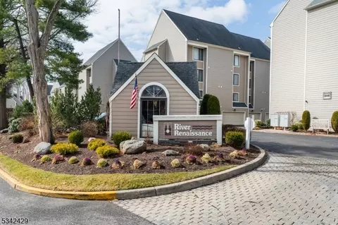 104 River Renaissance #A4, East Rutherford, NJ 07073