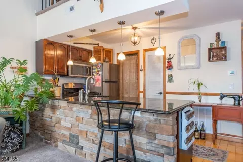 3 Silver Star Ct #4, Vernon, NJ 07462