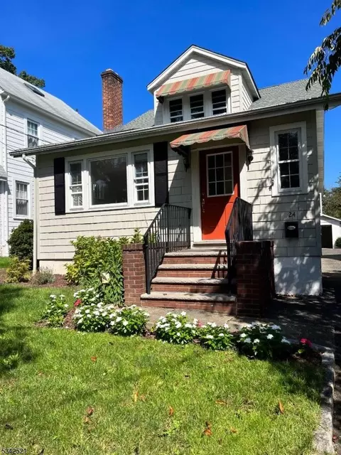 24 Kenwood Ave, Verona, NJ 07044