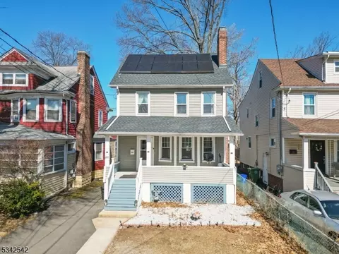 246 W 3rd Ave, Roselle, NJ 07203