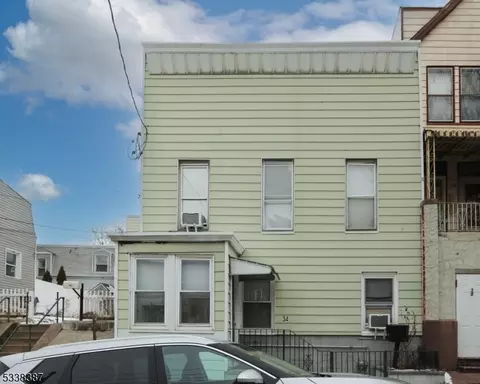 34 Spruce St, Jersey City, NJ 07306