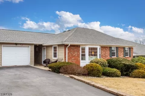 57 Brandywyne Dr, Florham Park, NJ 07932