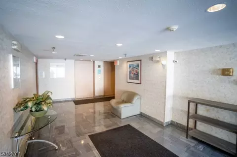115 Polifly Rd #5F, Hackensack, NJ 07601 photo 3