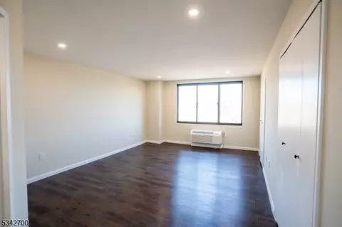 115 Polifly Rd #5F, Hackensack, NJ 07601 photo 13