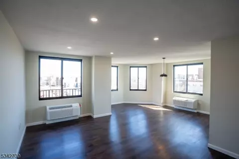 115 Polifly Rd #5F, Hackensack, NJ 07601 photo 7