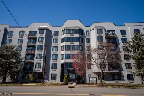 115 Polifly Rd #5F, Hackensack, NJ 07601