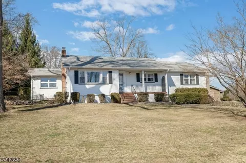 35 Longview Dr, Whippany, NJ 07981