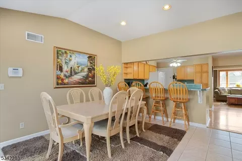 53 Hamilton Ave, Wayne, NJ 07470 photo 13