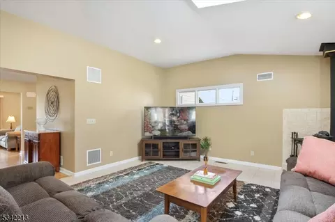 53 Hamilton Ave, Wayne, NJ 07470 photo 15