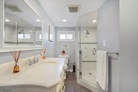 53 Hamilton Ave, Wayne, NJ 07470 photo 26