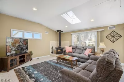 53 Hamilton Ave, Wayne, NJ 07470 photo 16