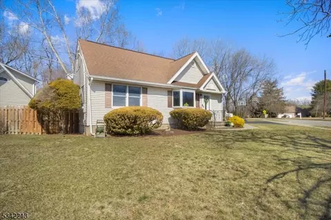 53 Hamilton Ave, Wayne, NJ 07470 photo 2