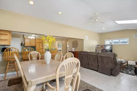 53 Hamilton Ave, Wayne, NJ 07470 photo 14