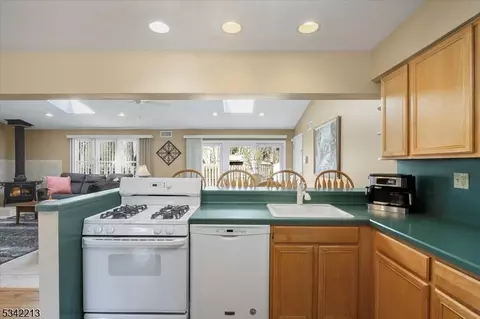 53 Hamilton Ave, Wayne, NJ 07470 photo 11