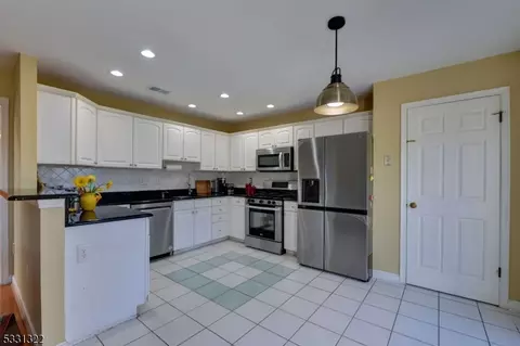 10 Whimble Ct, Wayne, NJ 07470 photo 7