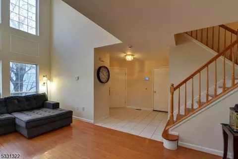 10 Whimble Ct, Wayne, NJ 07470 photo 3
