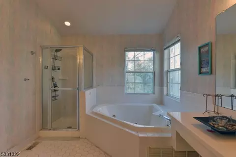 10 Whimble Ct, Wayne, NJ 07470 photo 14