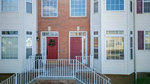 1471 Barnhardt Ln, Rahway, NJ 07065