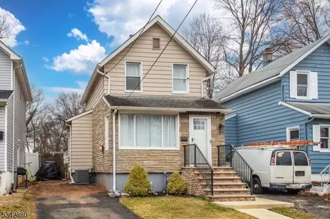 812 Spruce St, Roselle, NJ 07203