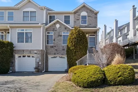 30 F Huston Taylor Ct, Morris Plains, NJ 07950