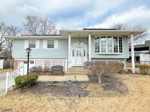 88 Princeton Dr, Delran, NJ 08075