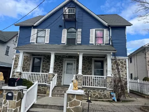 121 W Clinton St, Dover, NJ 07801